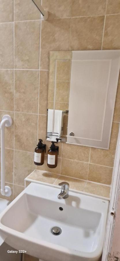 Archillects Entire Two Bedroom Comfy House - Free Parking Glasgow Esterno foto